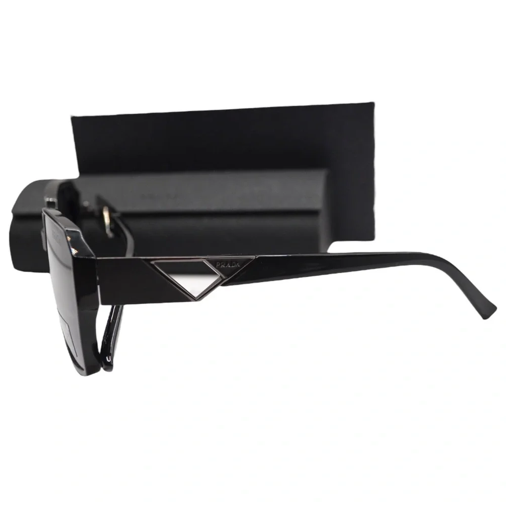 Prada Women’s Polarized Sunglasses | Black/Gunmetal | Gray-Purple Gradient - Picture 5 of 16